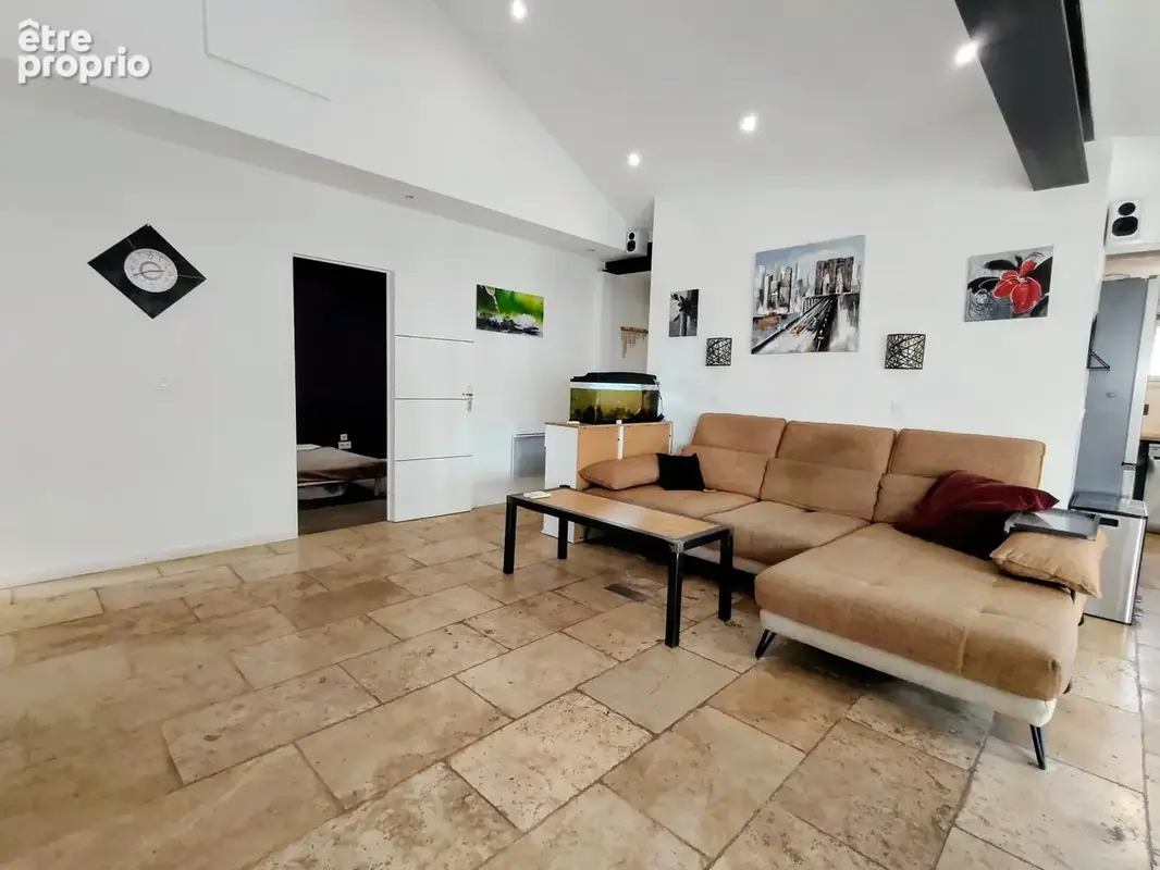 Villa de plain-pied T5 de 96 m² - Piscine - Garage - Jardin - Port-de-Bouc - photo 11
