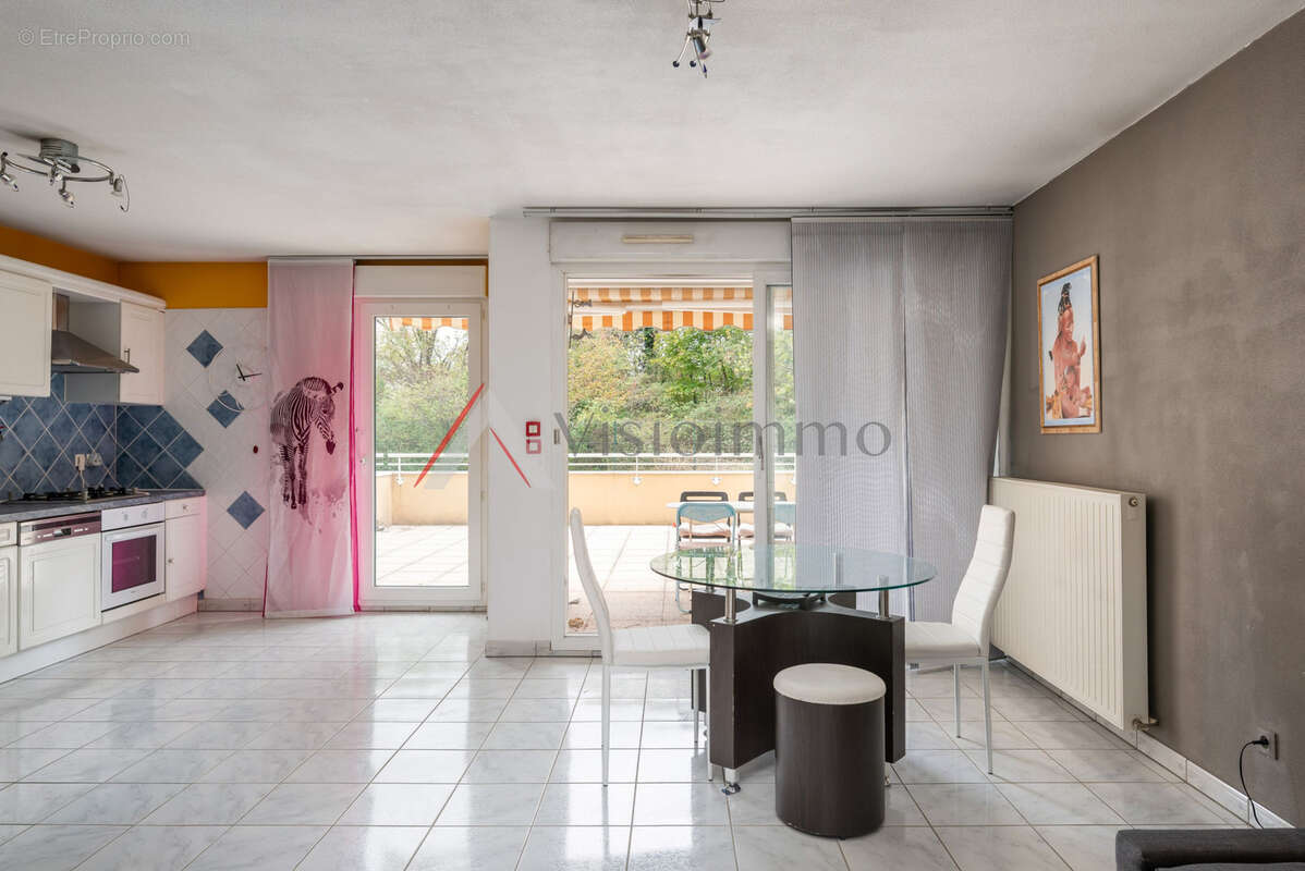 Appartement à LE PONT-DE-CLAIX