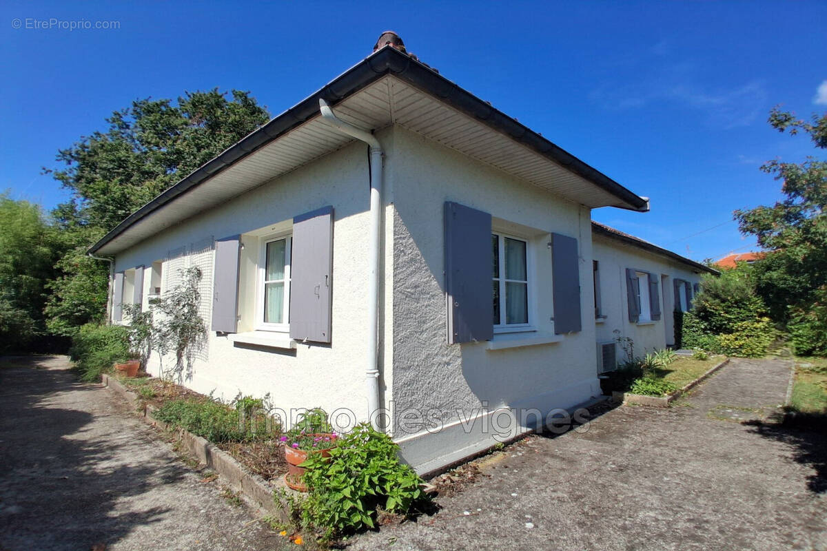 Maison à AMBARES-ET-LAGRAVE