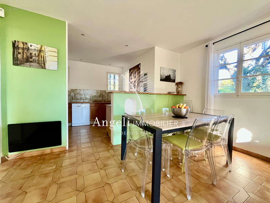 Maison à FREJUS