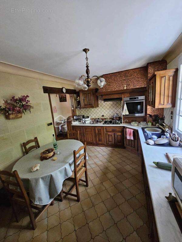 Maison à COUTRAS
