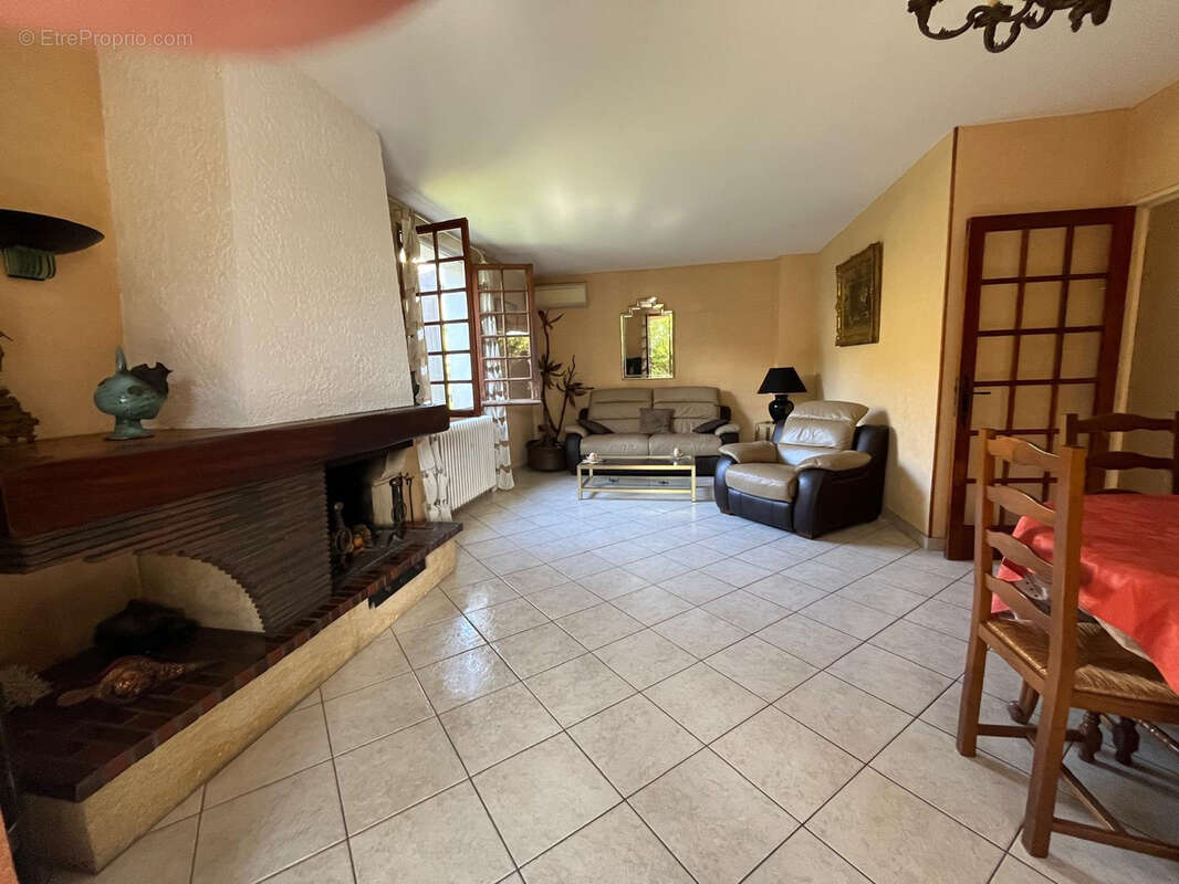 Maison à BOUC-BEL-AIR