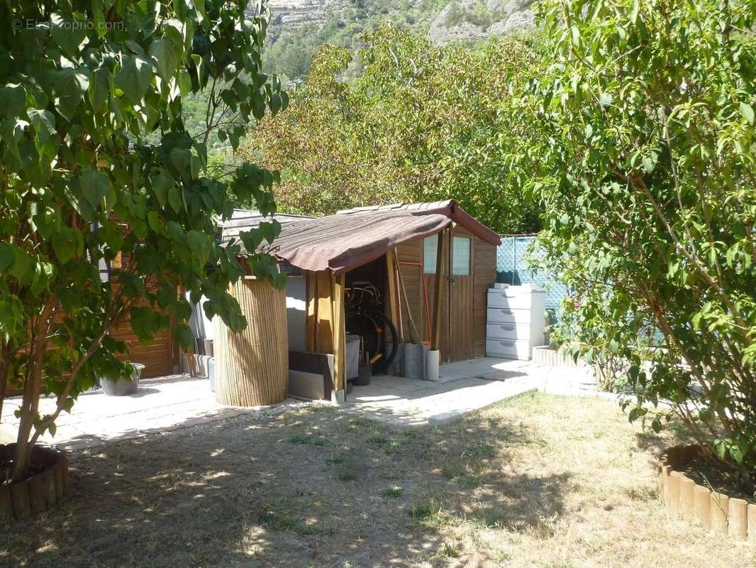 Maison à TOUET-SUR-VAR