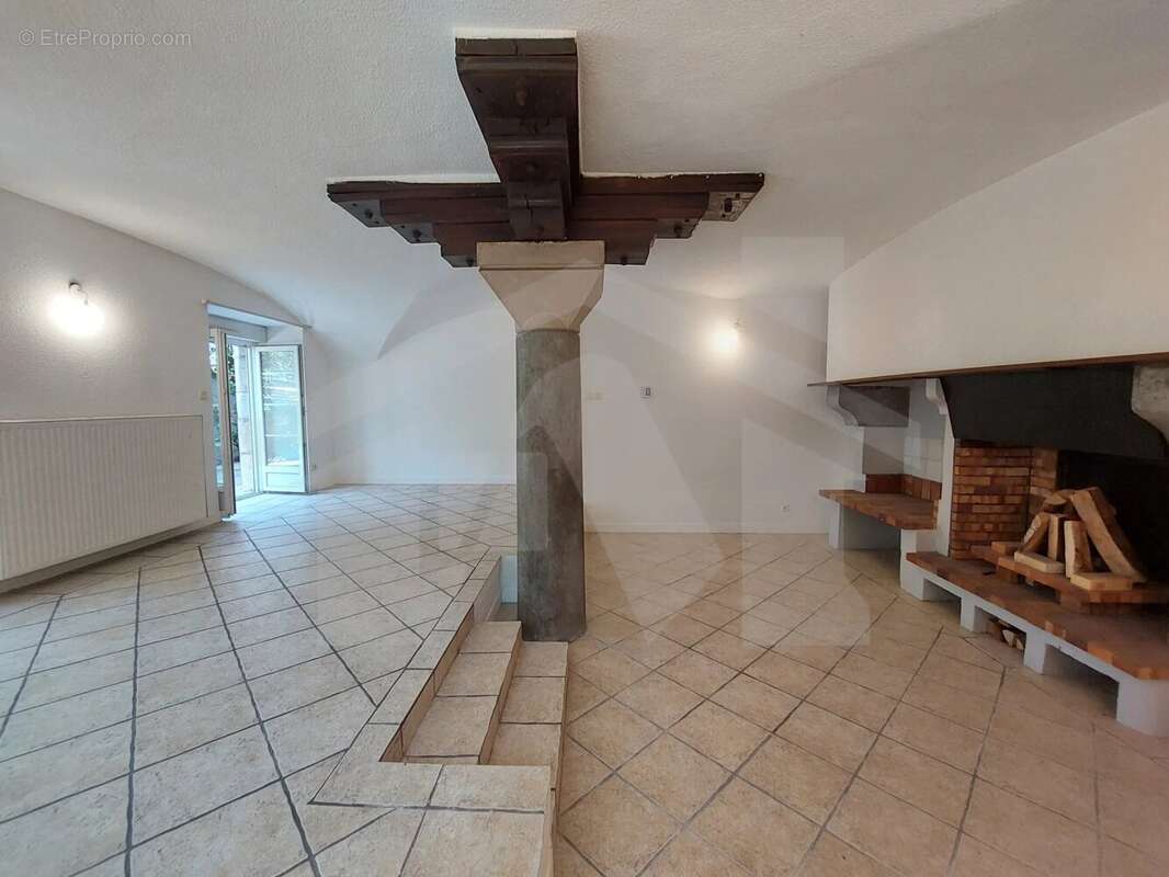 Appartement à POISAT