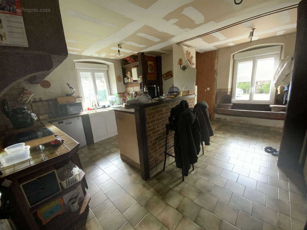 Maison à BELONCHAMP