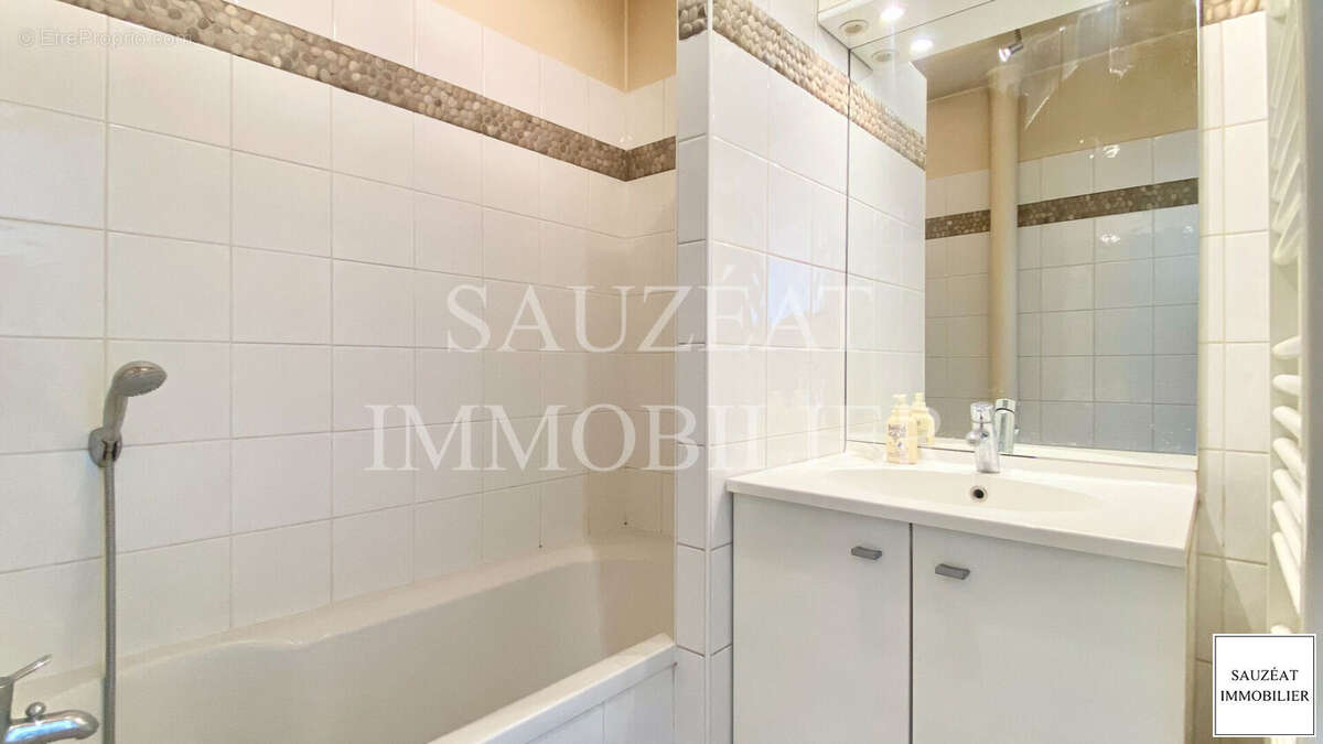 Appartement à MONTROUGE