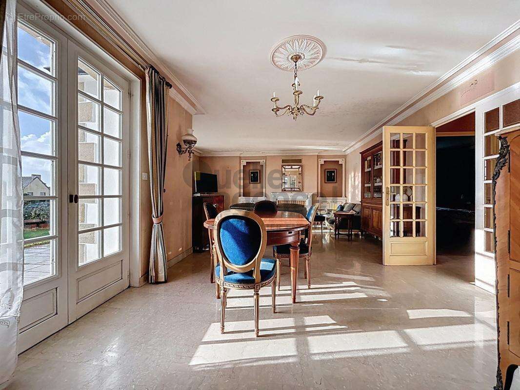 Maison à PLOUHINEC
