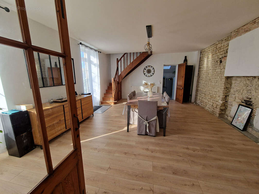 Maison 220m² à angliers - photo 7