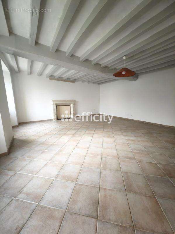 Maison à BEAUMONT-EN-VERON