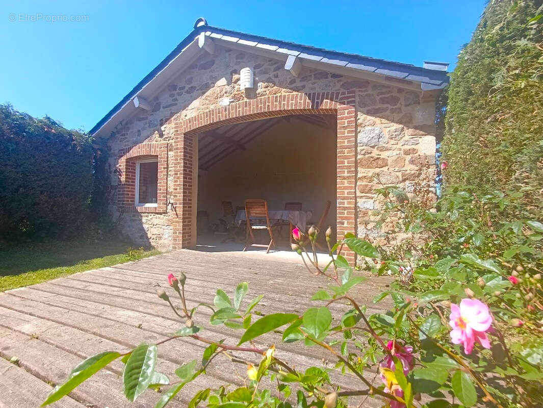 Maison à CREHEN