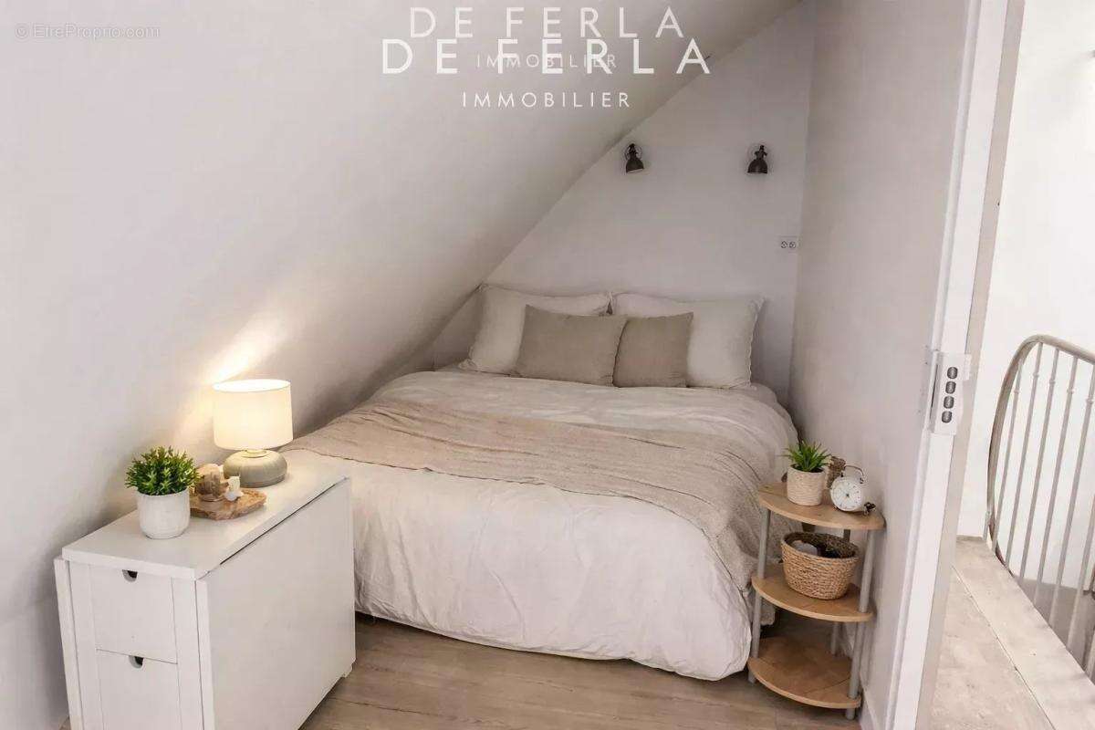 Appartement à PARIS-7E