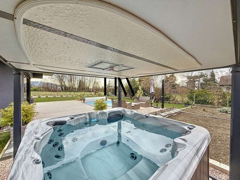 Maison à ANTHY-SUR-LEMAN