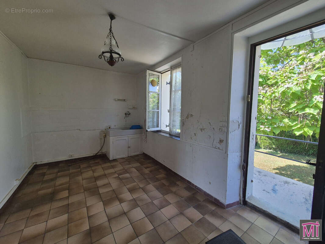 Maison 90 m² à La Ferte-Milon  - photo 4