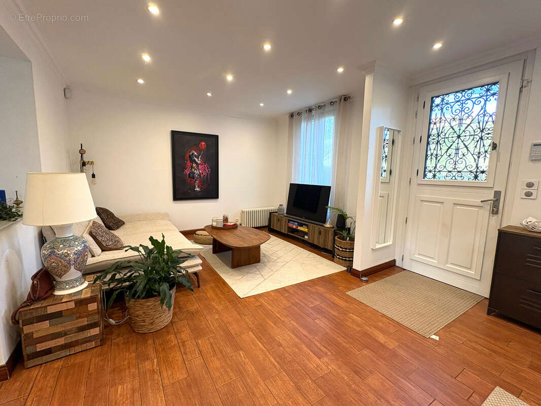 Maison à BRY-SUR-MARNE