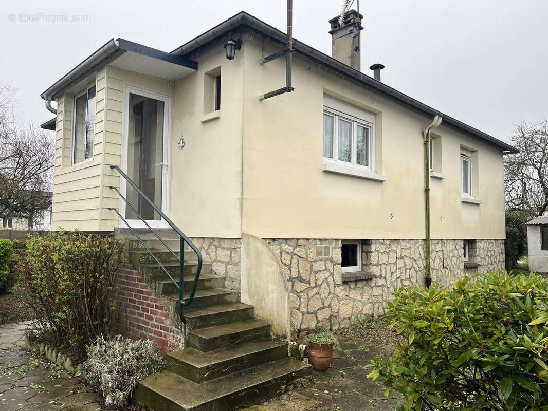 Maison à ETREPAGNY