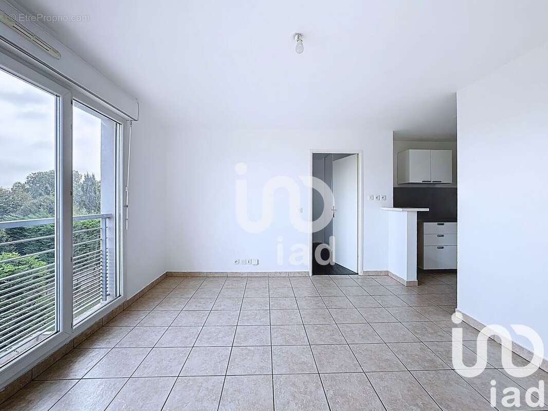 Photo 2 - Appartement à COMBS-LA-VILLE