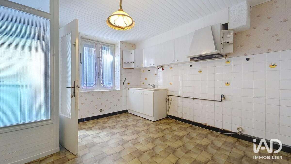 Maison 124 m² à Coudes  - photo 4