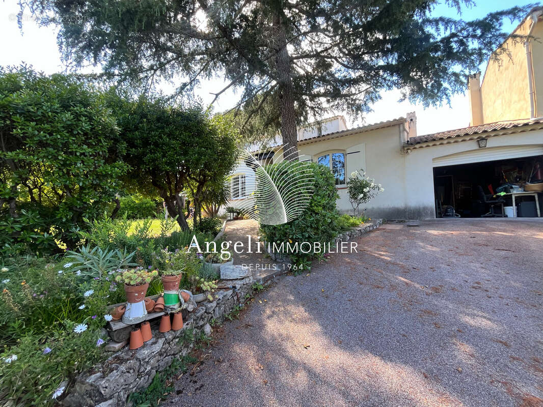 Maison à FREJUS