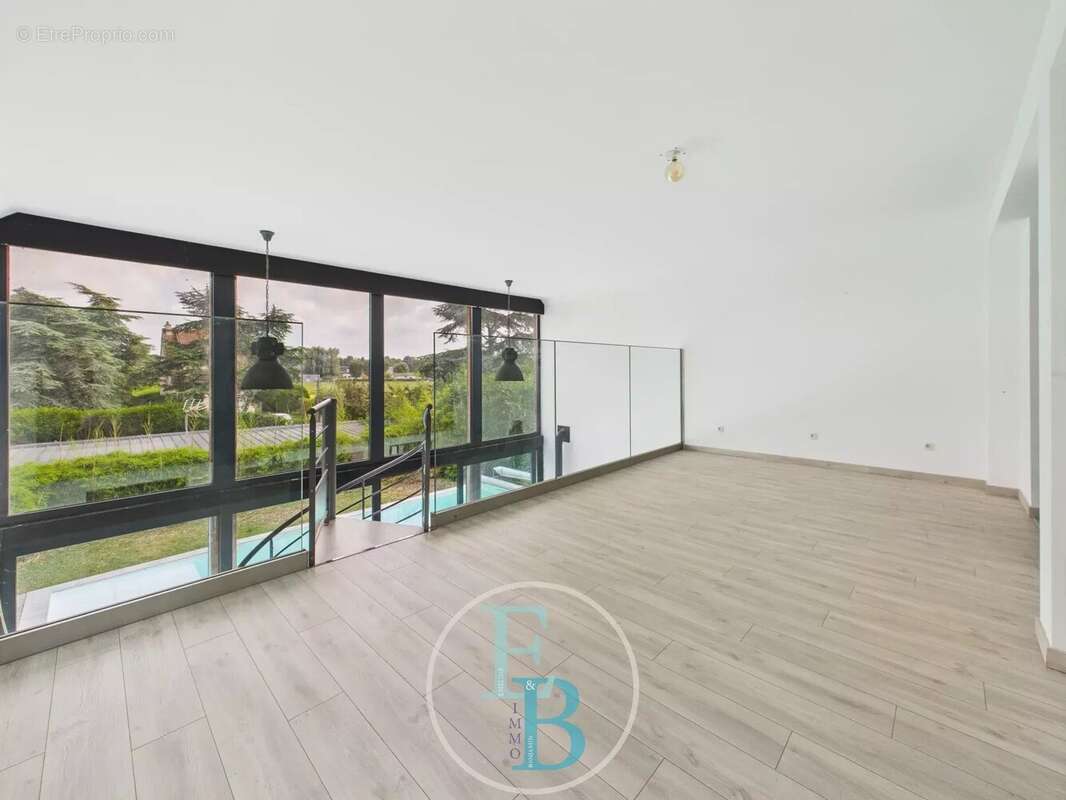 MAISON - T9 - 217m2 - photo 12