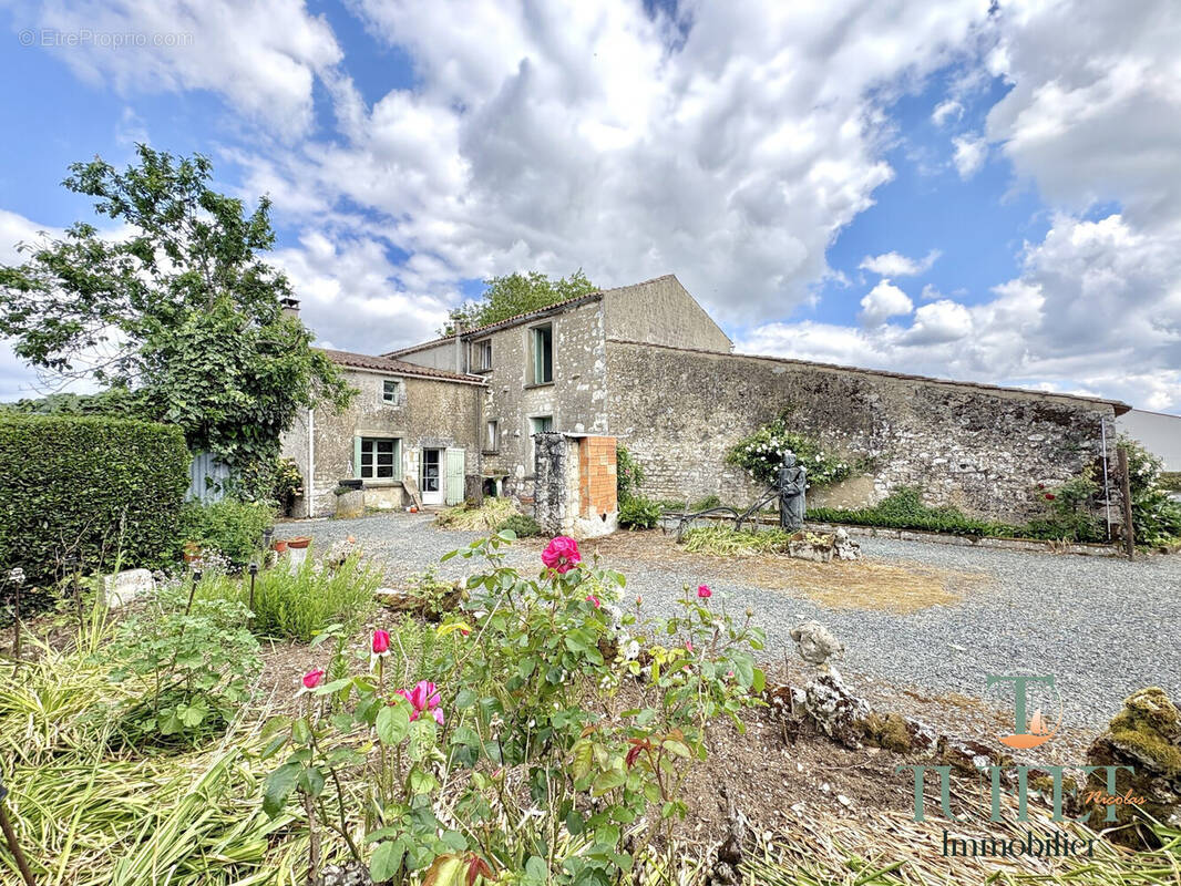 Maison à SAINT-SORNIN