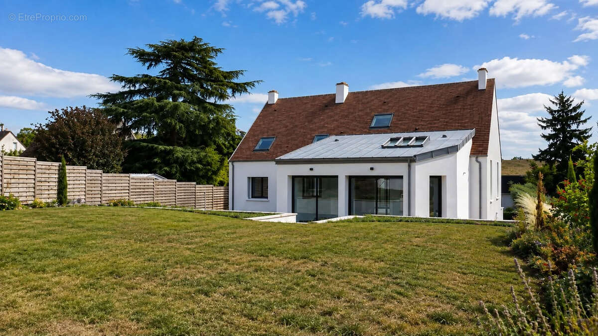 Maison rénovée Gargenville 185 m2 - photo 3