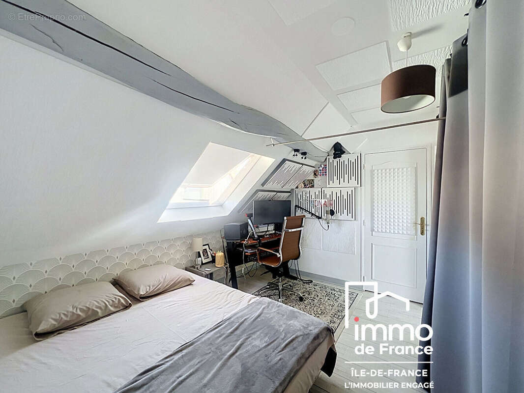 Charmante maison de 6 pièces à vendre à Landelles - 245 000 - photo 12