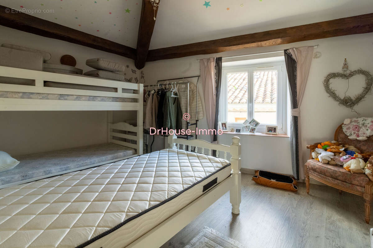 Maison 132 m² à Saint-Denis  - photo 12