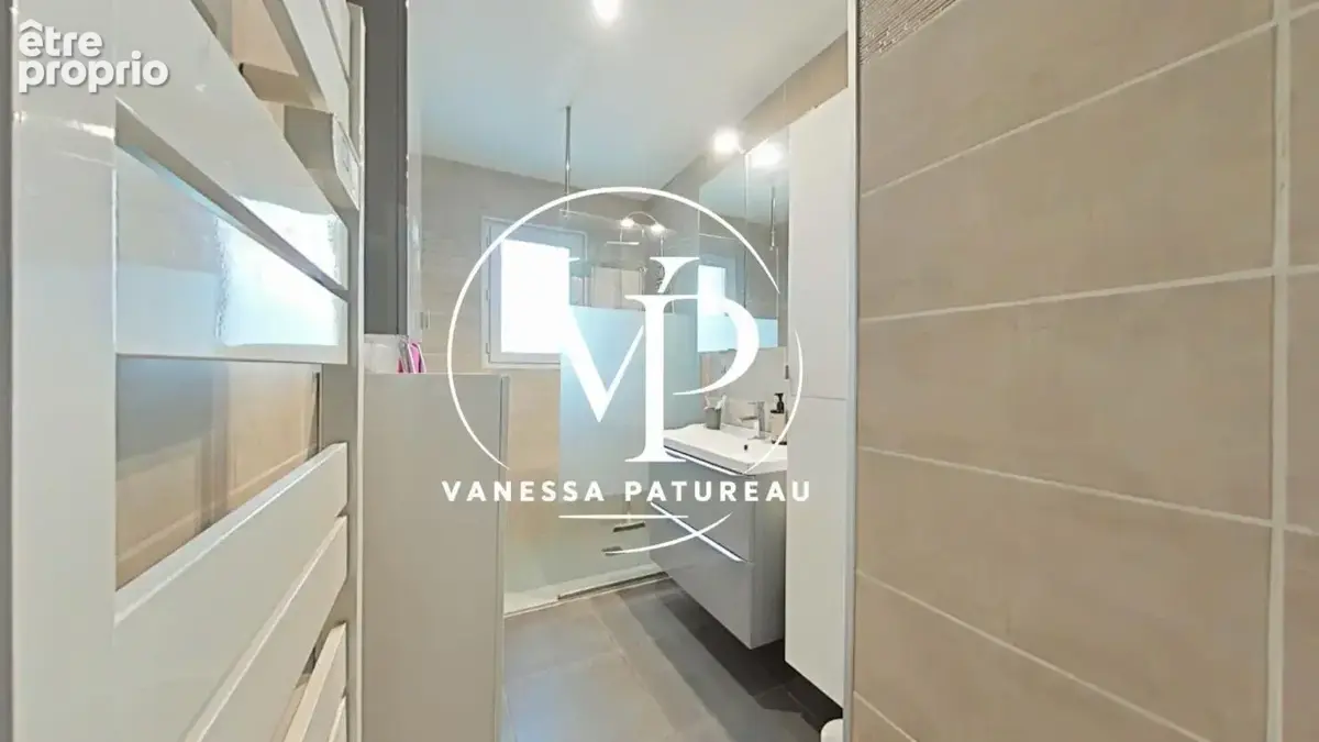 Maison Saint Nazaire D Aude 5 pièce(s), piscine, cuisine d'été, garage - photo 9