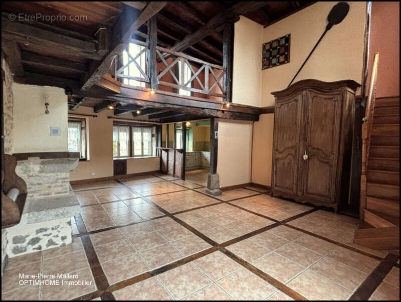 Maison familiale de 7 pièces à BOURGANEUF (23) - photo 6