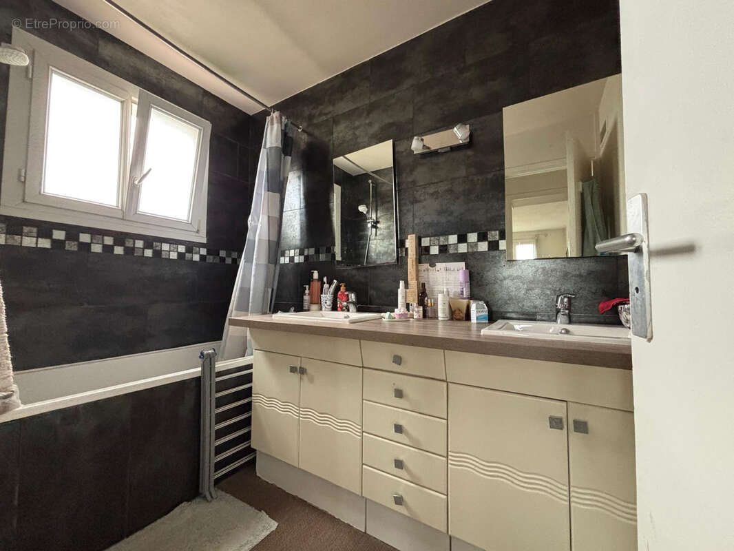 Appartement à RUEIL-MALMAISON