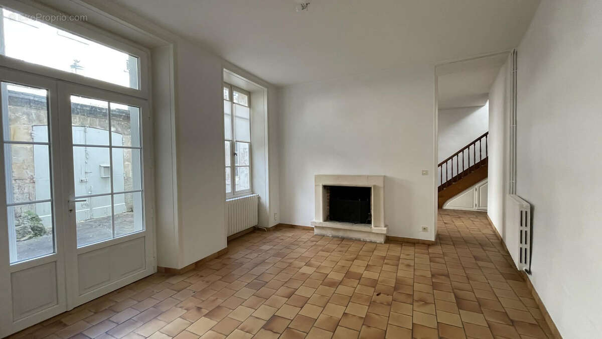 Maison à COGNAC
