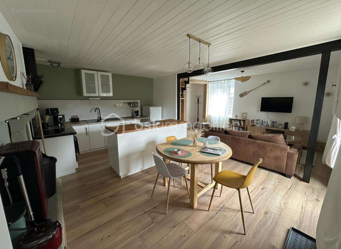 Maison à SAVIGNY-LE-VIEUX