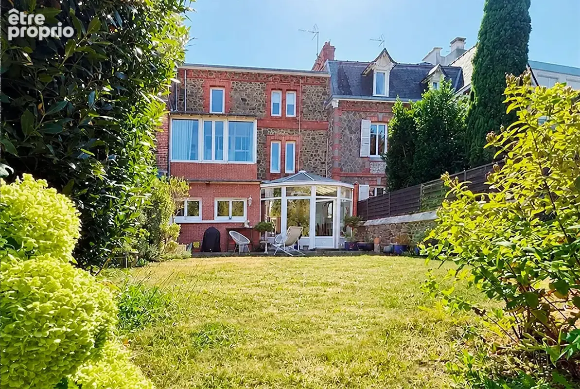 Belle demeure de caractère, terrasse et garage - photo 17