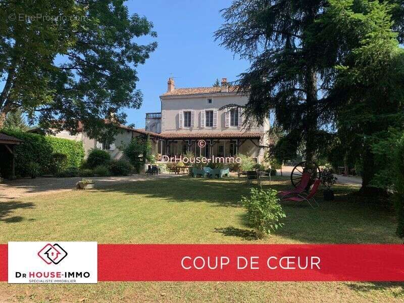 Maison à ANTONNE-ET-TRIGONANT