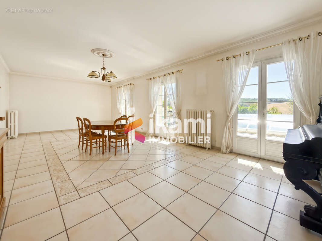 Maison 8 pièces de 212 m2 à Saligny 89100 - photo 4