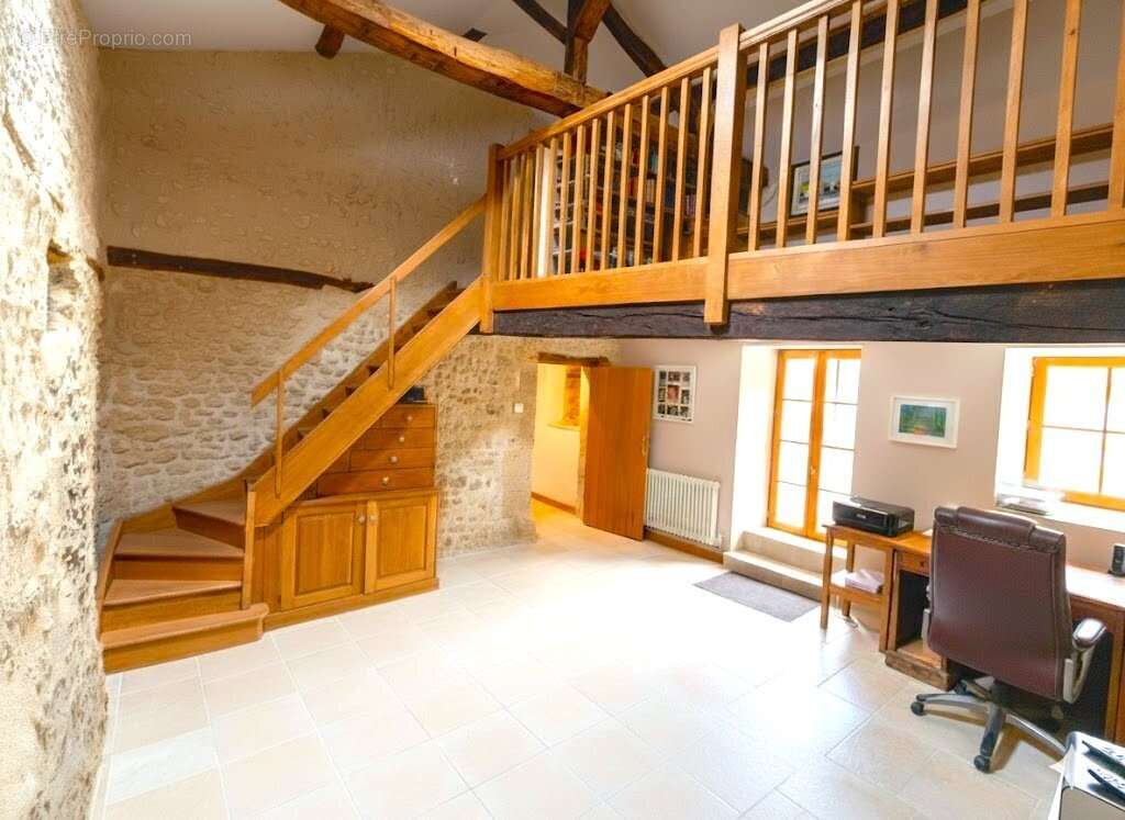 Maison à AUBETERRE-SUR-DRONNE