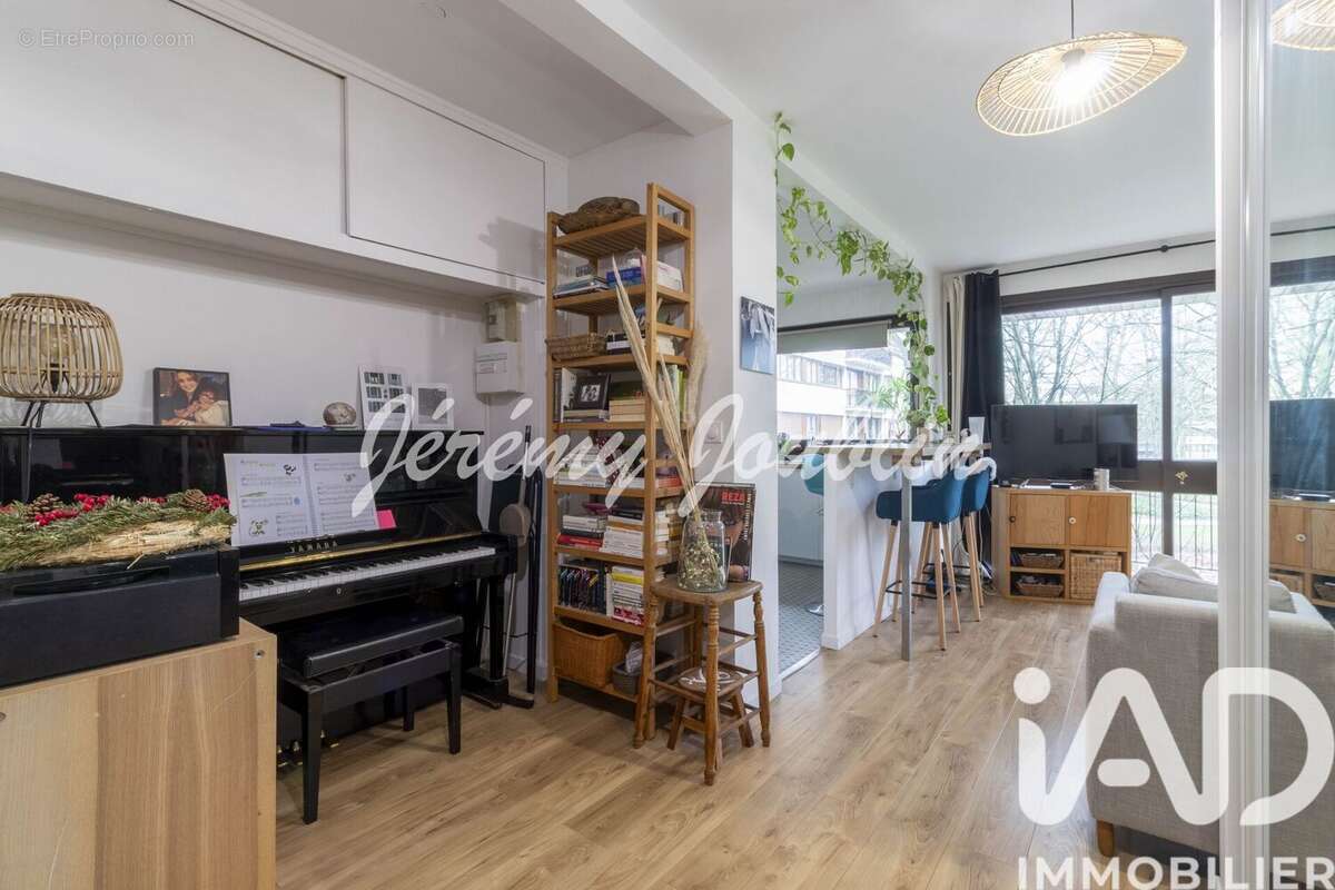 Photo 4 - Appartement à LA CELLE-SAINT-CLOUD