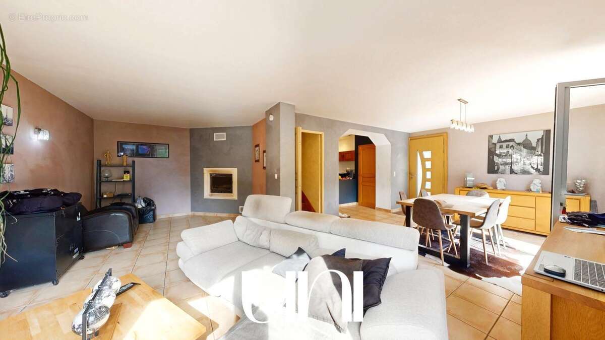 Maison 4 pièces de 123 m2 en pierres - GAVRUS - photo 17