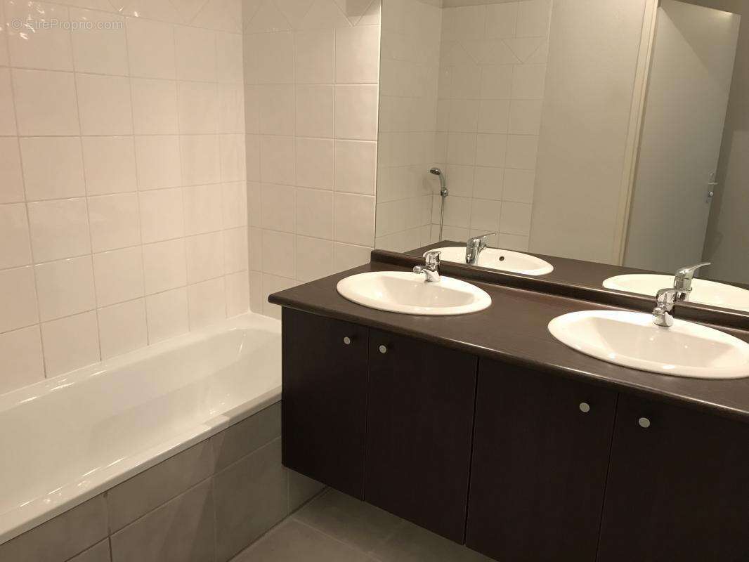 Appartement à BILLERE