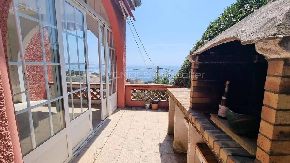 Villa vue mer a renover a cap d'ail - photo 27
