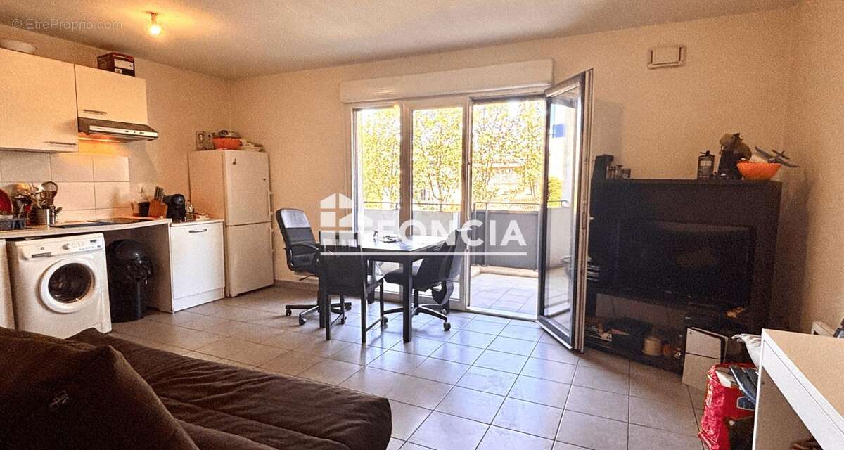 Appartement à MARSEILLE-4E