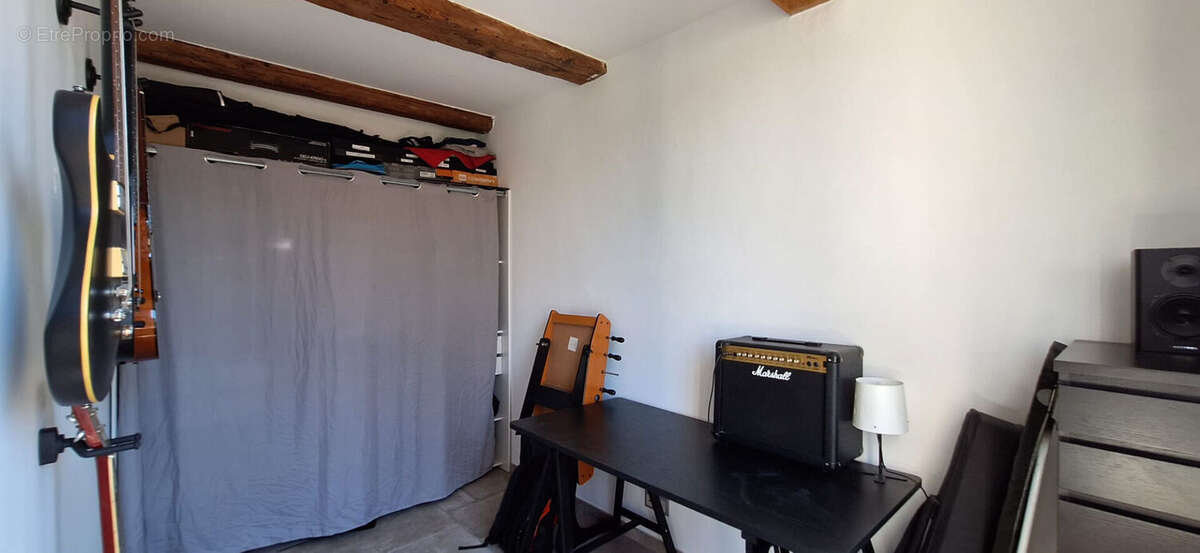 Sorgues - Maison 5 pièces avec cour - photo 5