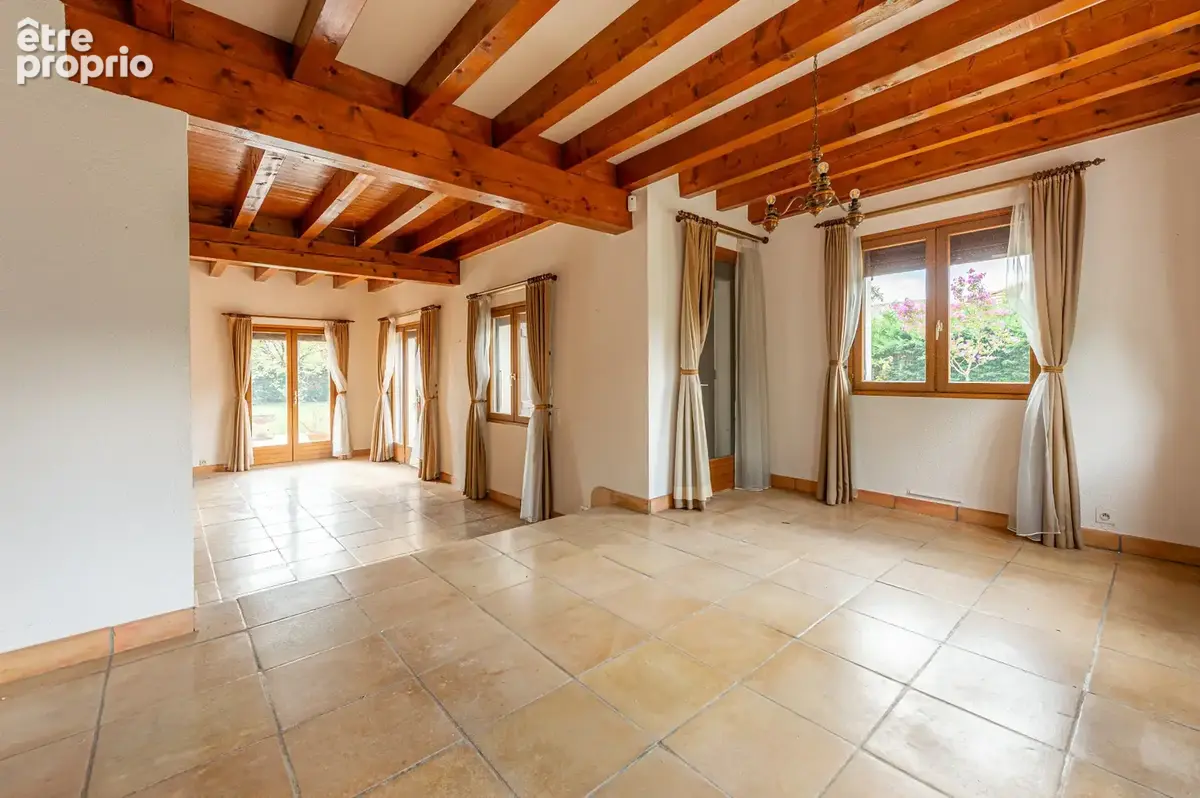 Maison à vendre 6 pièces CESSY (01) - photo 8
