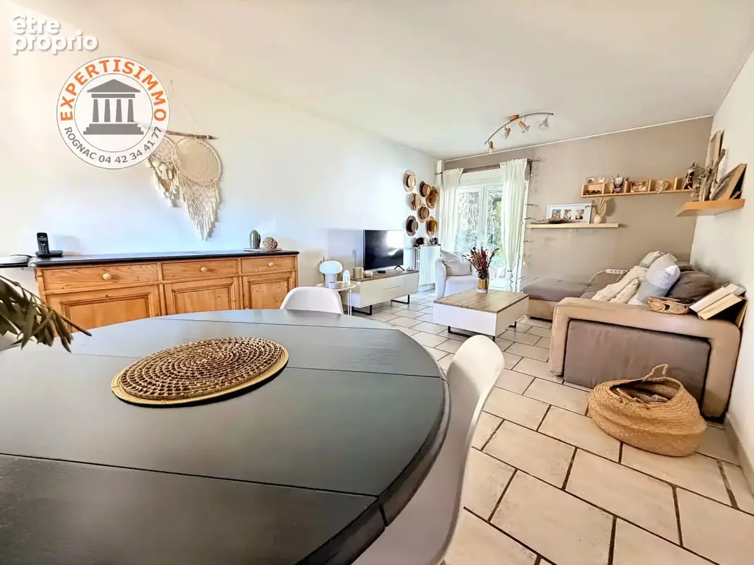Vitrolles - Maison T5 avec piscine et garage - photo 2