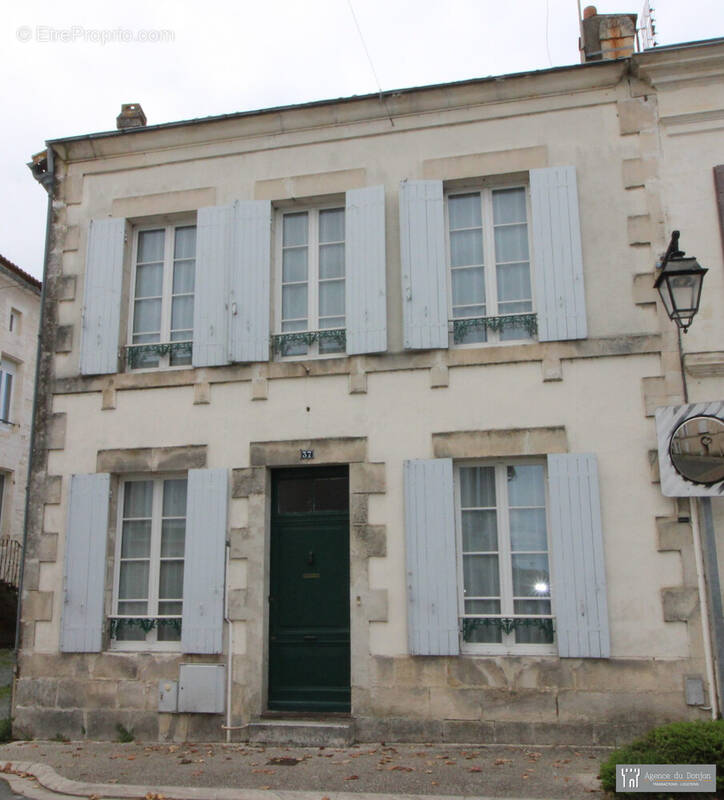 Maison à PONS