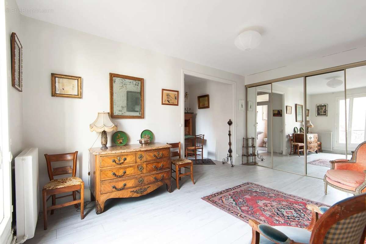 Appartement à PARIS-20E