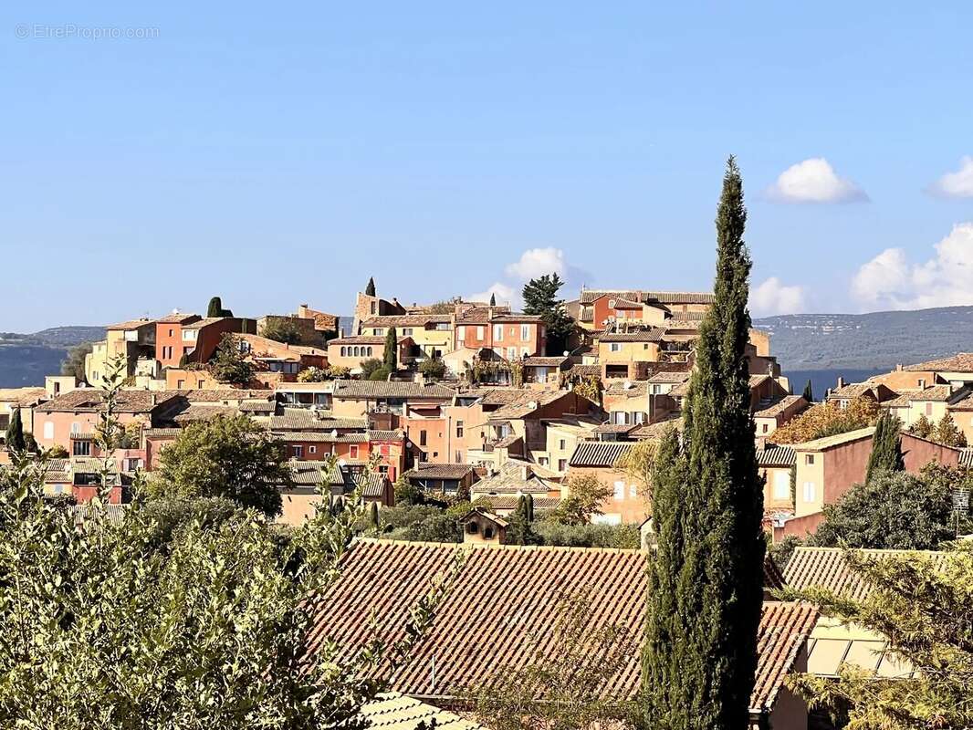 Maison à ROUSSILLON
