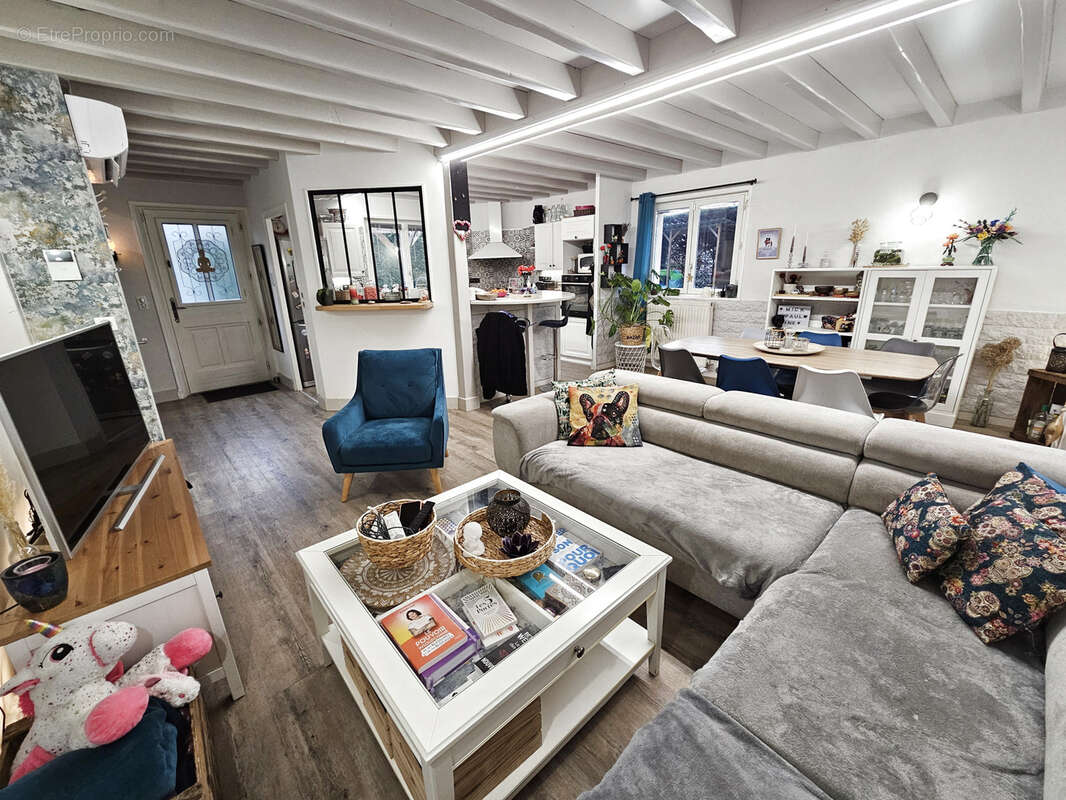 Maison à MABLY