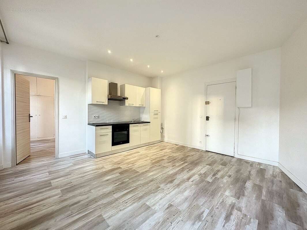 Appartement à LEVALLOIS-PERRET