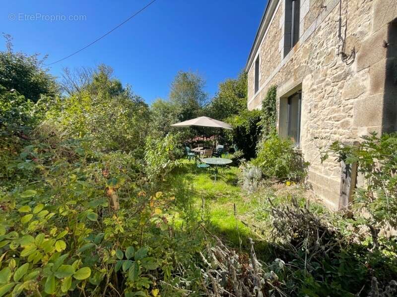 Maison à SAINTE-FEYRE